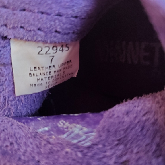 Minnetonka Girls Fringe Moccasin Boots - Picture 6 of 9